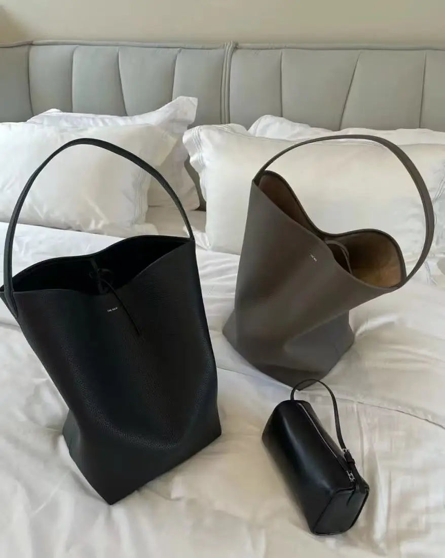 High Quality Bucket Bag Genuine Leather Shoulder Premium Large-capacity Cowhide Commuter Fashionable Relaxed Versatile NO LOGO