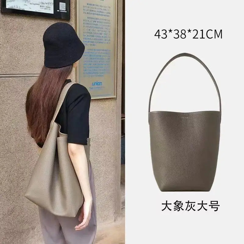High Quality Bucket Bag Genuine Leather Shoulder Premium Large-capacity Cowhide Commuter Fashionable Relaxed Versatile NO LOGO