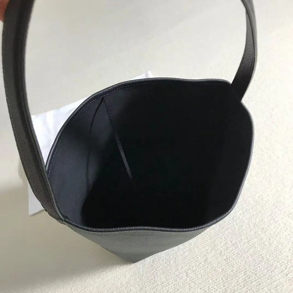 High Quality Bucket Bag Genuine Leather Shoulder Premium Large-capacity Cowhide Commuter Fashionable Relaxed Versatile NO LOGO
